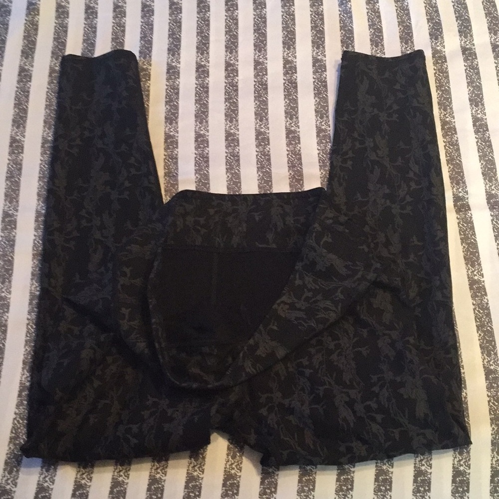 Fabletics high waisted 7/8 workout leggings